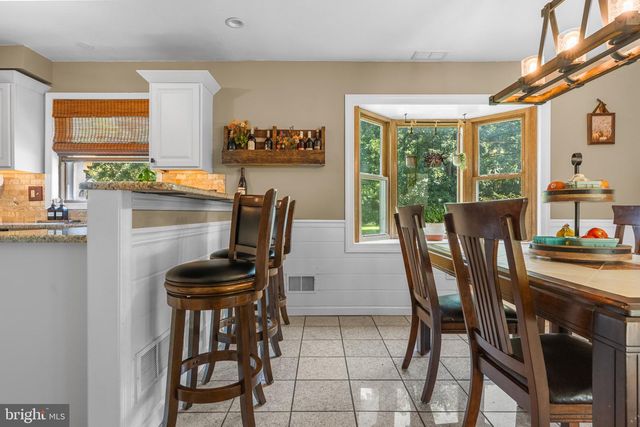 73 DO JAN DR, Pottstown, PA 19465