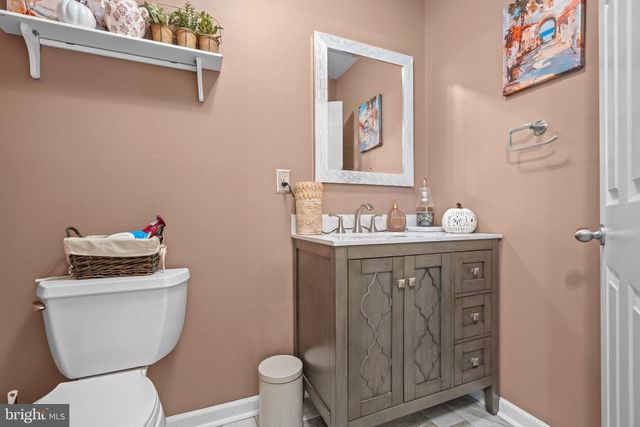 73 DO JAN DR, Pottstown, PA 19465