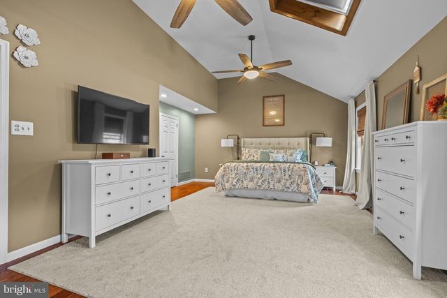 73 DO JAN DR, Pottstown, PA 19465