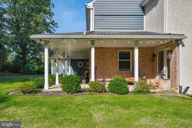 73 DO JAN DR, Pottstown, PA 19465