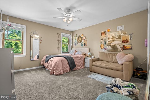 73 DO JAN DR, Pottstown, PA 19465