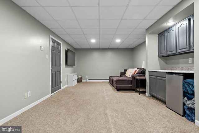 73 DO JAN DR, Pottstown, PA 19465