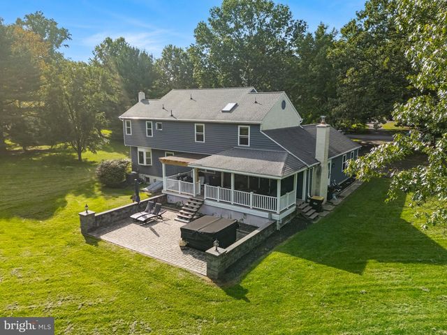 73 DO JAN DR, Pottstown, PA 19465