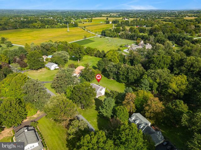 73 DO JAN DR, Pottstown, PA 19465