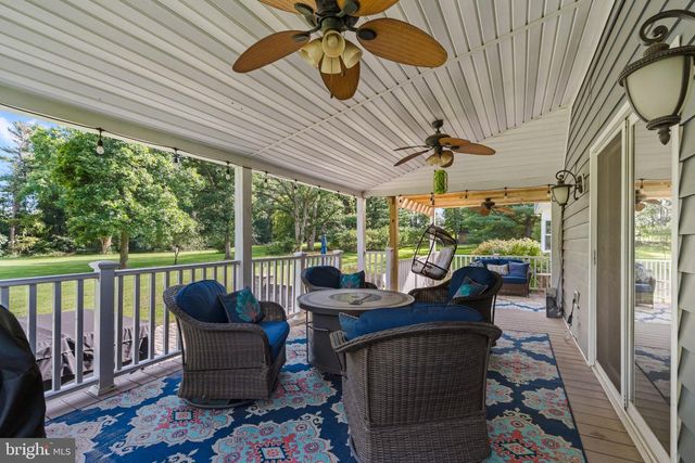 73 DO JAN DR, Pottstown, PA 19465