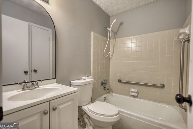 100 Cabriolet Trail, Mcdonough, GA 30253