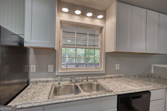 100 Cabriolet Trail, Mcdonough, GA 30253