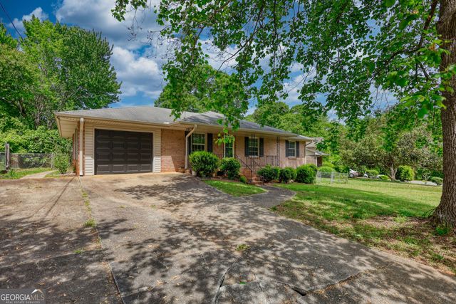 100 Cabriolet Trail, Mcdonough, GA 30253