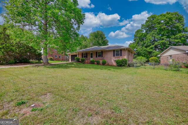 100 Cabriolet Trail, Mcdonough, GA 30253