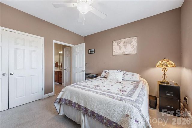 1000 E Woodlawn Road 311, Charlotte, NC 28209