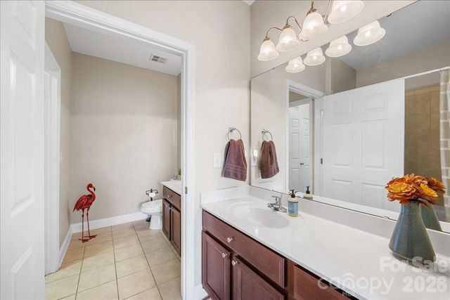 1000 E Woodlawn Road 311, Charlotte, NC 28209