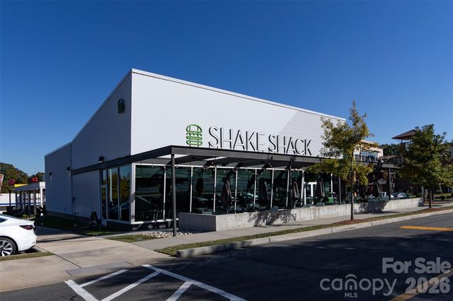 1000 E Woodlawn Road 311, Charlotte, NC 28209