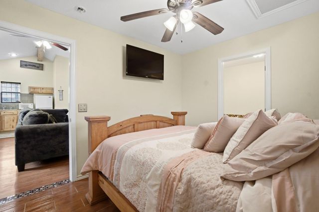 90 Roatan, Point Blank, TX 77364