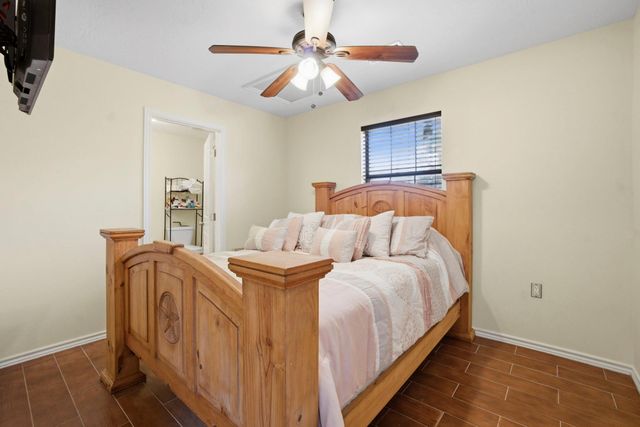 90 Roatan, Point Blank, TX 77364