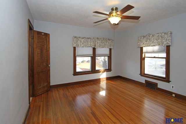 2941 Jackson Drive, Lincoln, NE 68502