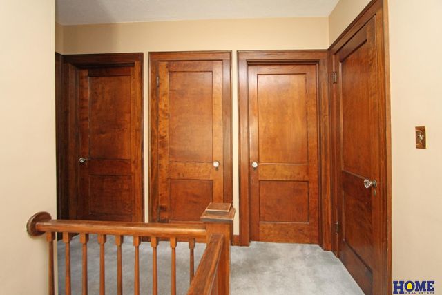 2941 Jackson Drive, Lincoln, NE 68502