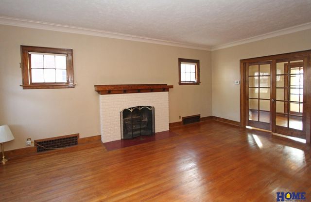 2941 Jackson Drive, Lincoln, NE 68502