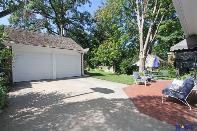 2941 Jackson Drive, Lincoln, NE 68502