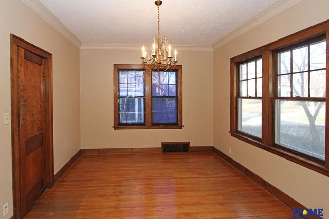 2941 Jackson Drive, Lincoln, NE 68502