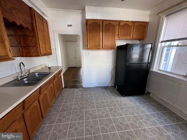 5403 LEBANON AVE, Philadelphia, PA 19131