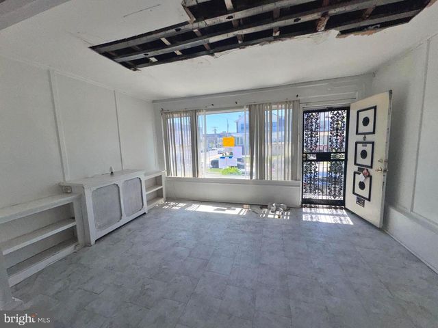 5403 LEBANON AVE, Philadelphia, PA 19131