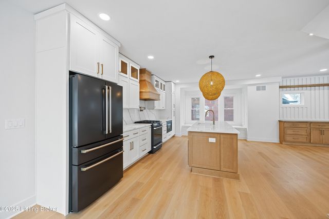 400 Wood Rd, Louisville, KY 40222