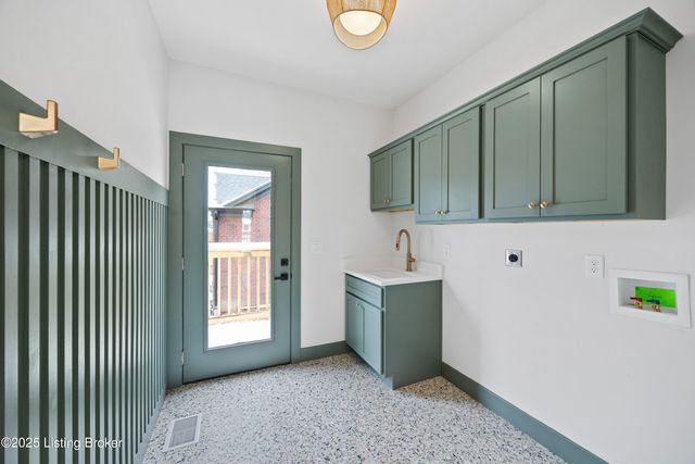 400 Wood Rd, Louisville, KY 40222