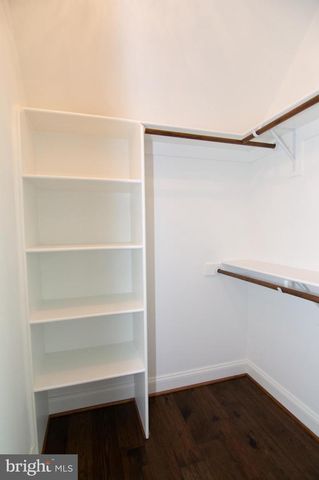 204 BATTLE ST SW, Vienna, VA 22180