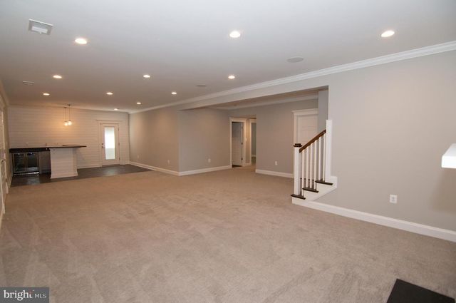 204 BATTLE ST SW, Vienna, VA 22180