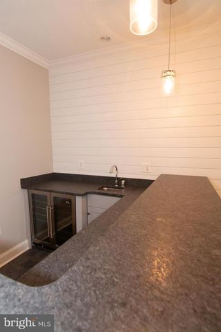 204 BATTLE ST SW, Vienna, VA 22180
