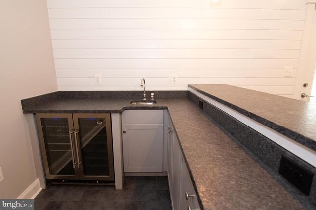 204 BATTLE ST SW, Vienna, VA 22180