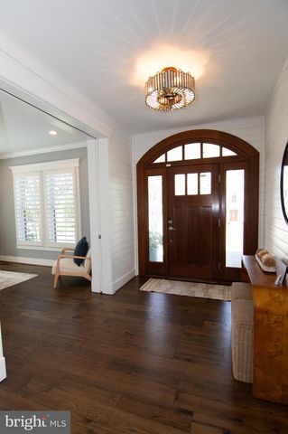 204 BATTLE ST SW, Vienna, VA 22180