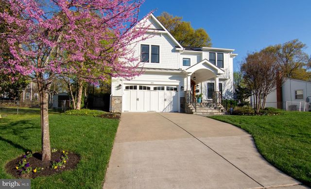 204 BATTLE ST SW, Vienna, VA 22180