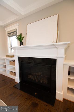 204 BATTLE ST SW, Vienna, VA 22180