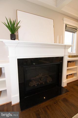 204 BATTLE ST SW, Vienna, VA 22180