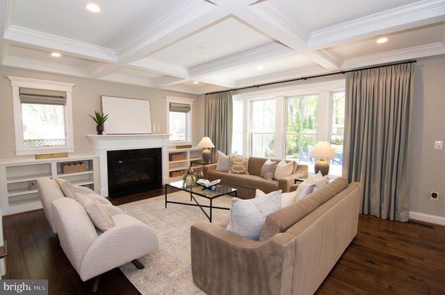 204 BATTLE ST SW, Vienna, VA 22180