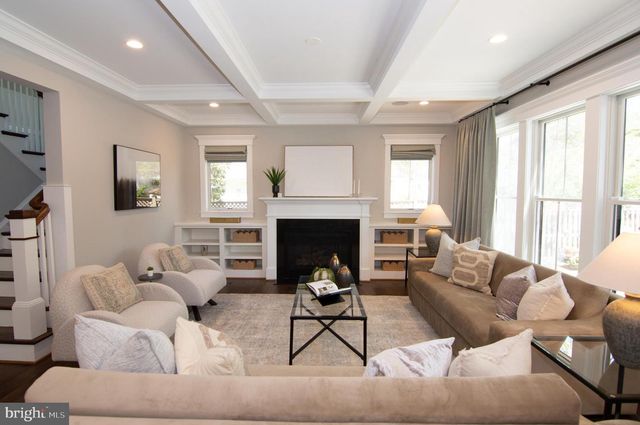 204 BATTLE ST SW, Vienna, VA 22180
