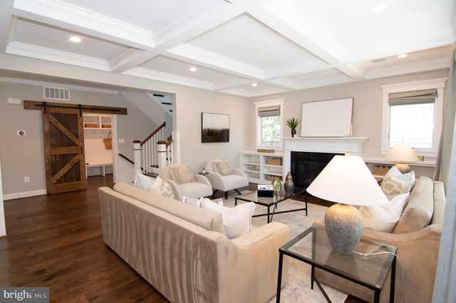 204 BATTLE ST SW, Vienna, VA 22180