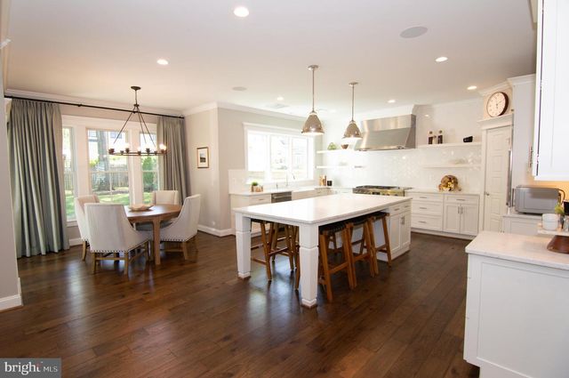 204 BATTLE ST SW, Vienna, VA 22180