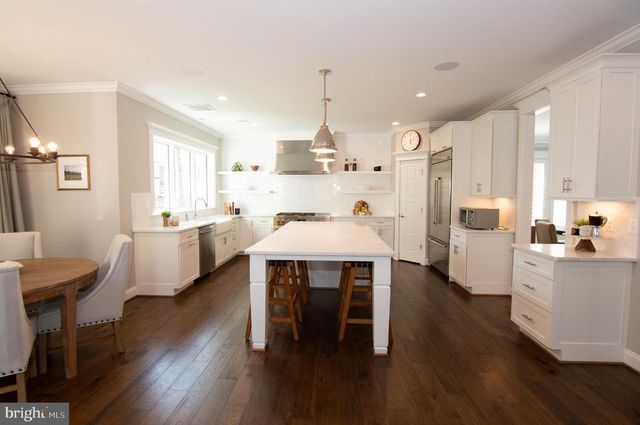 204 BATTLE ST SW, Vienna, VA 22180