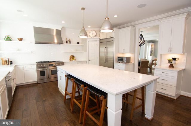 204 BATTLE ST SW, Vienna, VA 22180