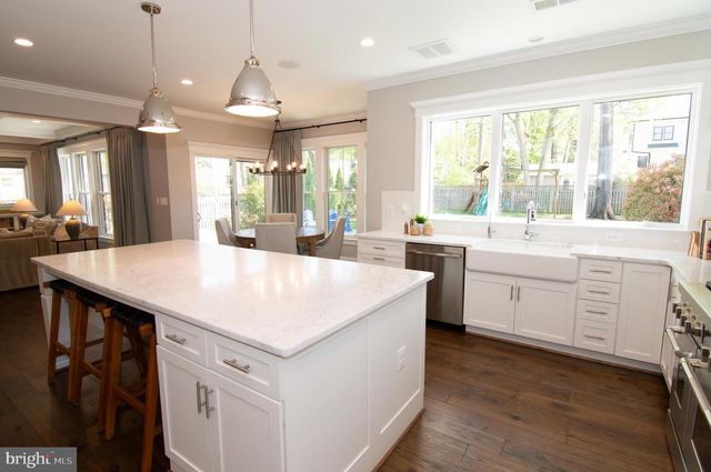 204 BATTLE ST SW, Vienna, VA 22180