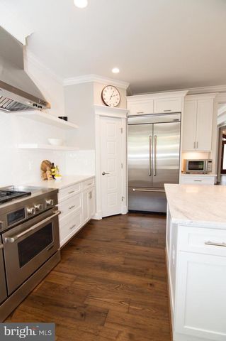 204 BATTLE ST SW, Vienna, VA 22180