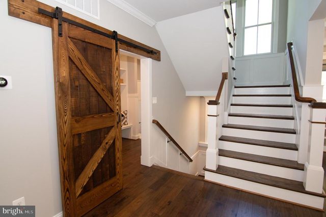 204 BATTLE ST SW, Vienna, VA 22180