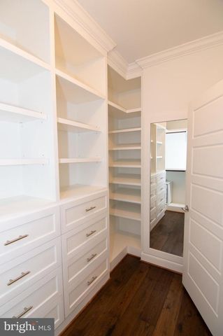 204 BATTLE ST SW, Vienna, VA 22180