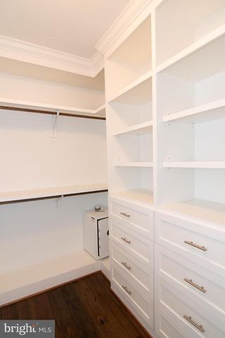 204 BATTLE ST SW, Vienna, VA 22180