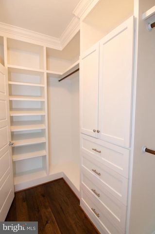 204 BATTLE ST SW, Vienna, VA 22180
