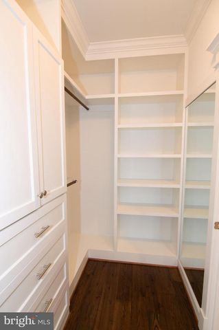 204 BATTLE ST SW, Vienna, VA 22180