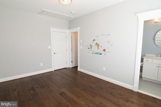 204 BATTLE ST SW, Vienna, VA 22180