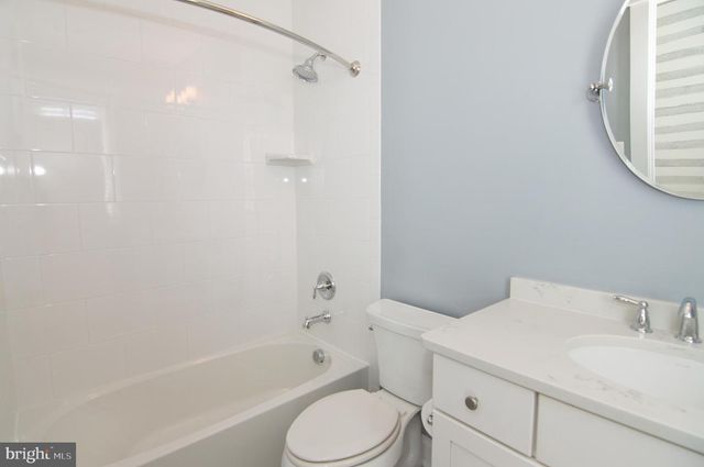 204 BATTLE ST SW, Vienna, VA 22180
